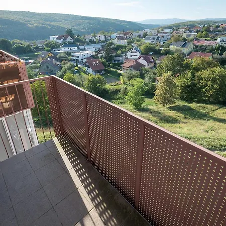 3 Luxury With Private Parking Kosice