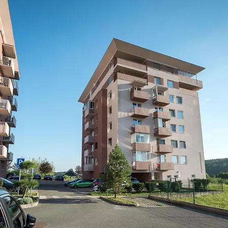 3 Luxury With Private Parking